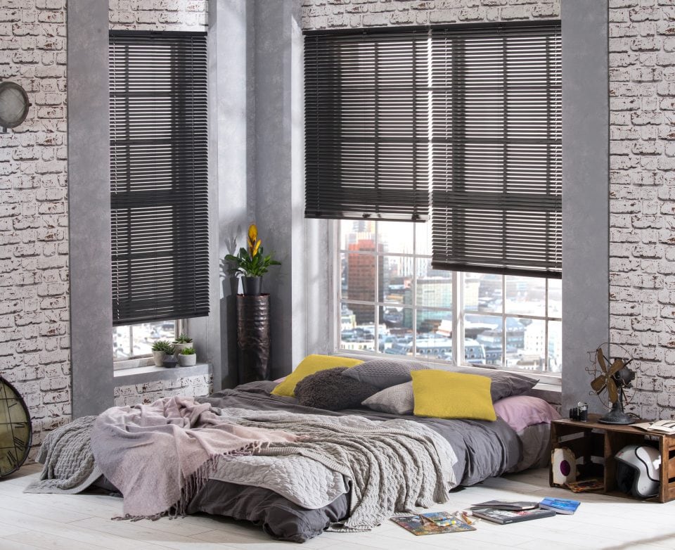 Venetian Blinds SatinBlack Mod Bedroom